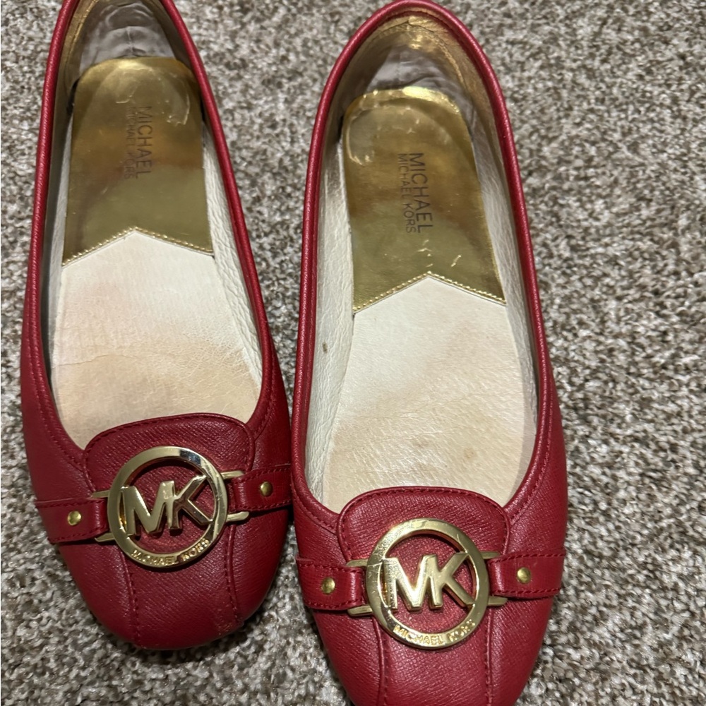 Michael Khors red leather flats